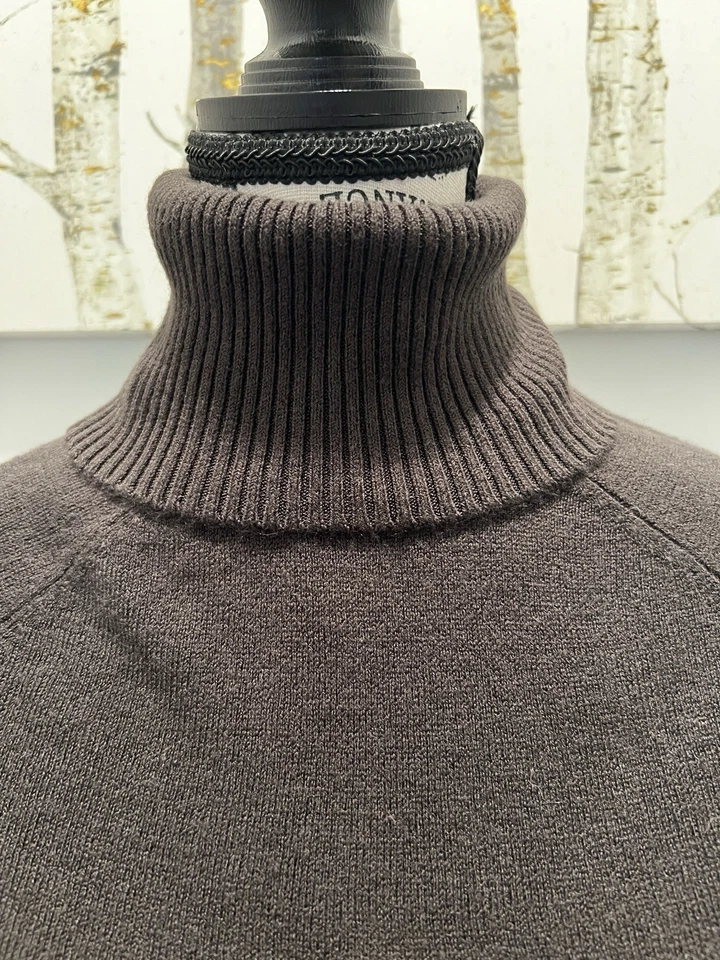 Vestido suéter para mujer Forever 21 marrón cuello alto talla S-usado Foto 2 de 4