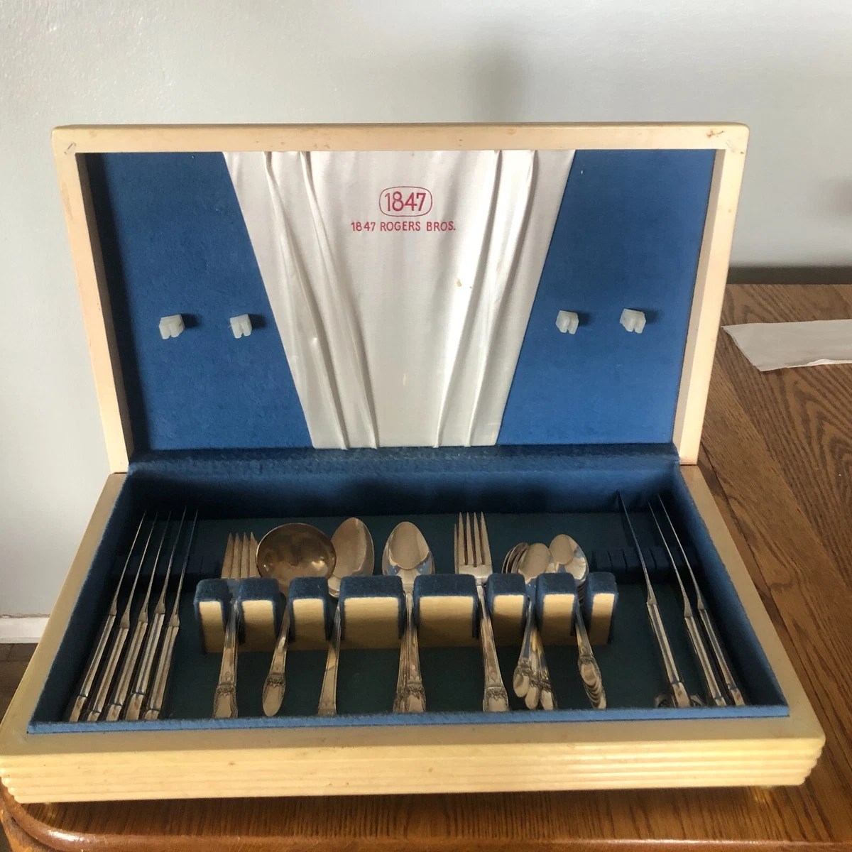 Rogers brothers hotsell cutlery