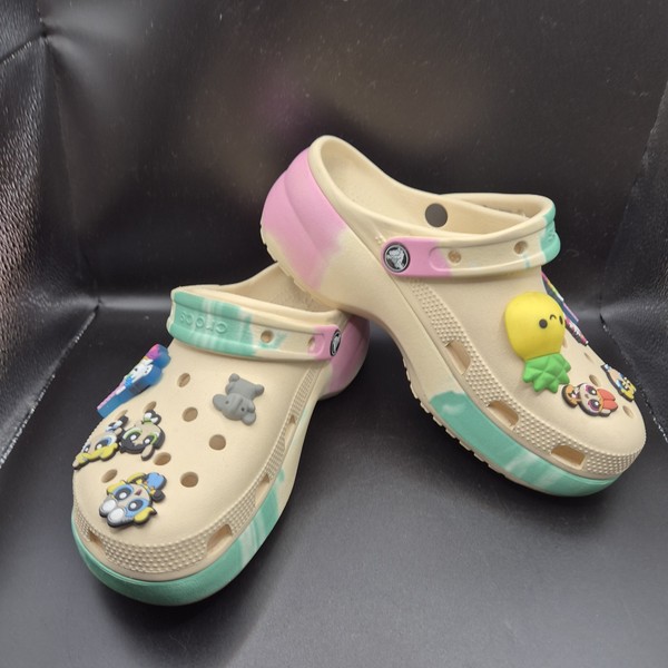 Crocs Stomp Clog beige size 8 W8 Shoes Slip on walking shoe wear T7