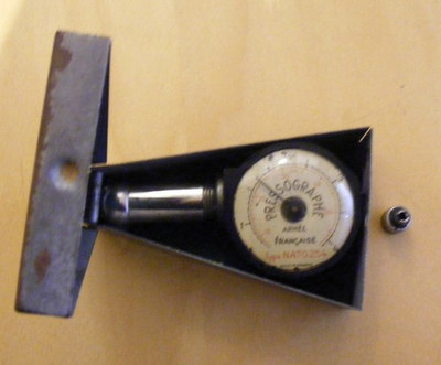 #ad VINTAGE FRENCH ARMY PRESSOGRAPHE PRESSURE GAUGE TYPE NATO 254 IN CASE. GBP 9.99