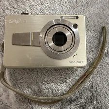 Sanyo VPC-E870 7.1 MP Digital Camera With Battery  As-is Untested