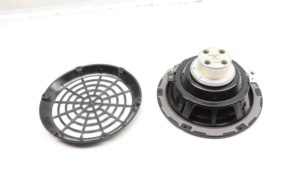 2011-2016 PORSCHE CAYENNE - BOSE Subwoofer / Woofer Speaker 95864501000 - Image 3 of 4