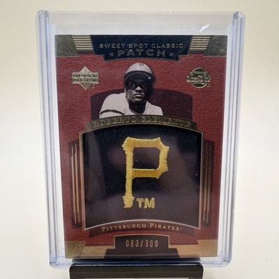 2004 Upper Deck Sweet Spot Classic Team Logo Patch Roberto Clemente /300