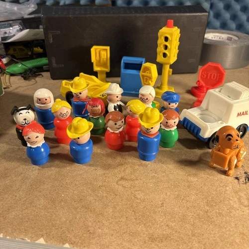 Vintage Fisher Price Little People Huge Lot  29 Pcs Vehicles Figures Furniture