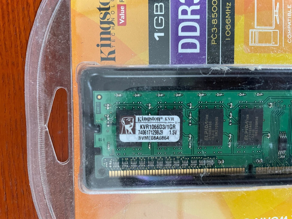 Kingston KVR1066D3 - 1GB 1x1GB DDR3 PC3-8500 ECC UNBUFFERED New Unopened - Image 2 of 2