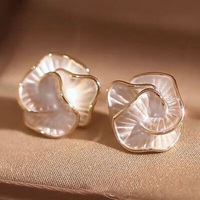 Fashion Earings Gold Plated Stud Flower Lovely Jewelry Ea