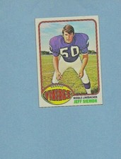 1976 Topps Football JEFF SIEMON Card # 125 NICE!