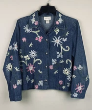 Studio Works sz M Petite  Blue Jean Jacket Shirt Long Sleeves Embroidered Floral