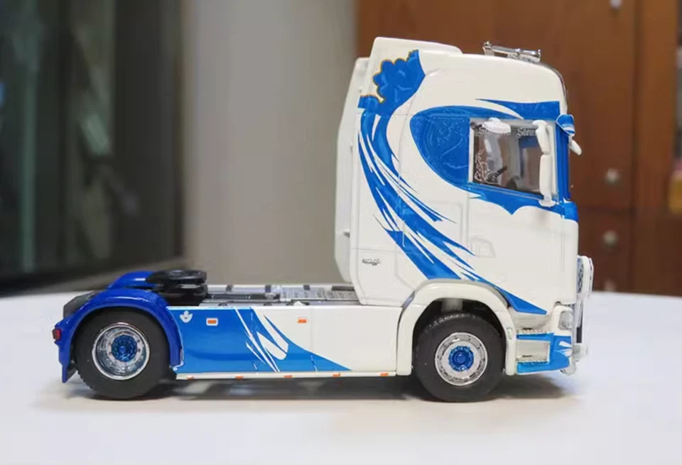 GCD 1:64 Blue Scania S730 Tractor Unit Truck Model Diecast Metal Car - Image 4 of 4