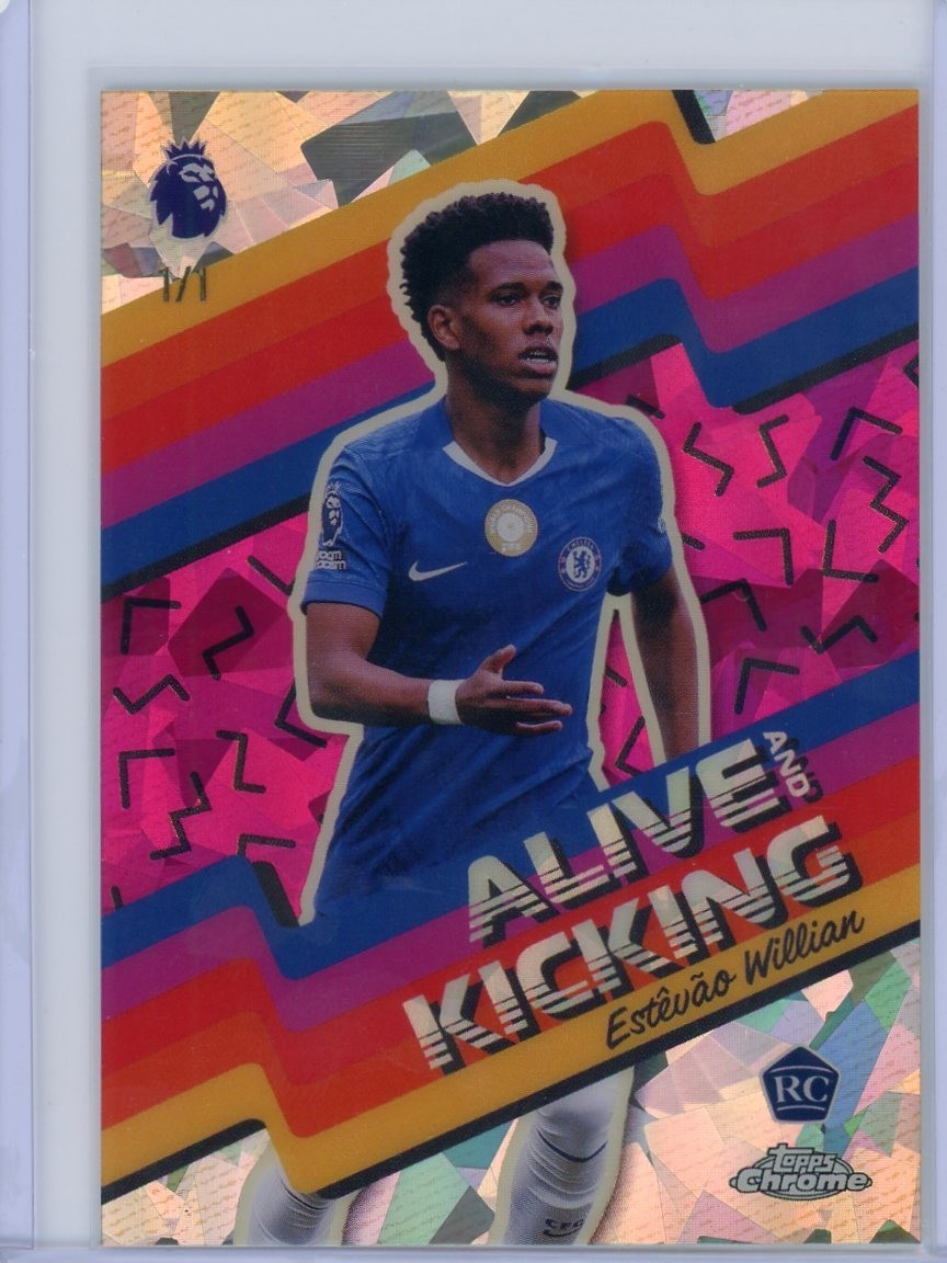 2026 Topps Chrome Soccer Sapphire Padparadscha RC Estevao Willian Chelsea 1/1 view 1
