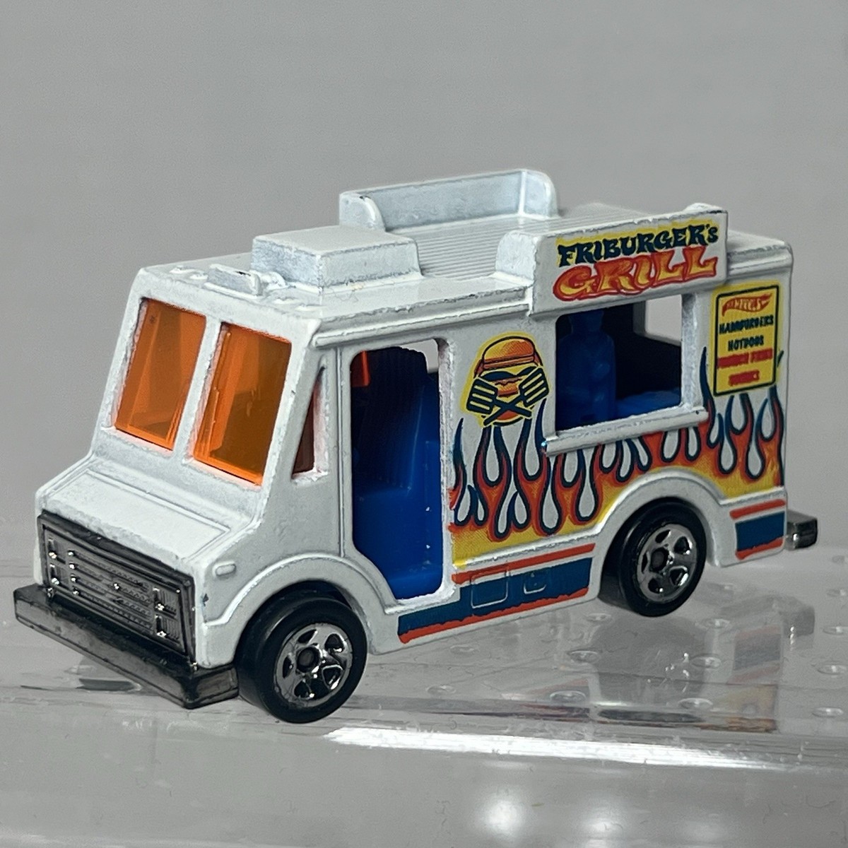 1983 Hot Wheels HW City Works QUICK BITE Friburger Grill Food