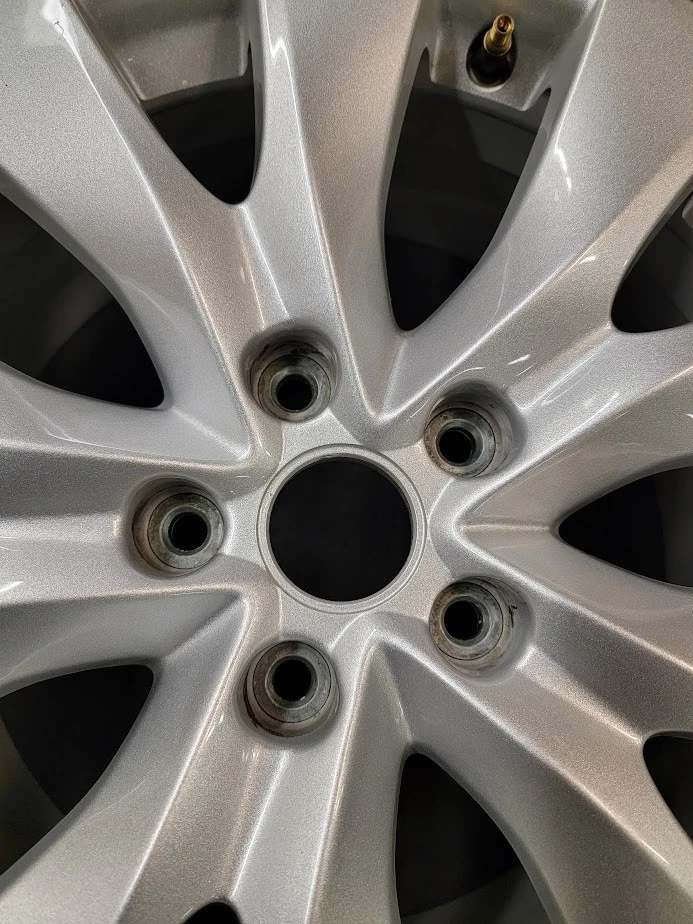 Subaru Legacy 2015 2016 2017 68823 OEM wheel rim 17 x 7.5 Silver - Image 2 of 4