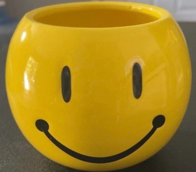 1-800 Flowers Round Smiley Face Ceramic Vase Yellow Planter Bowl Plant Pot