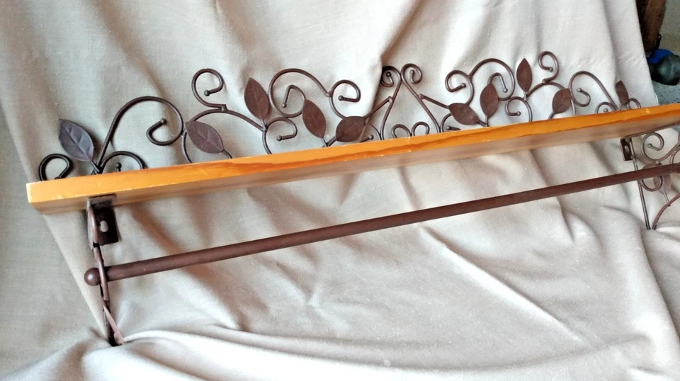 Country Farmhouse Style Pine Wood and Brown Wire Ivy Wall Shelf Ledge w Bar - Image 2 of 4