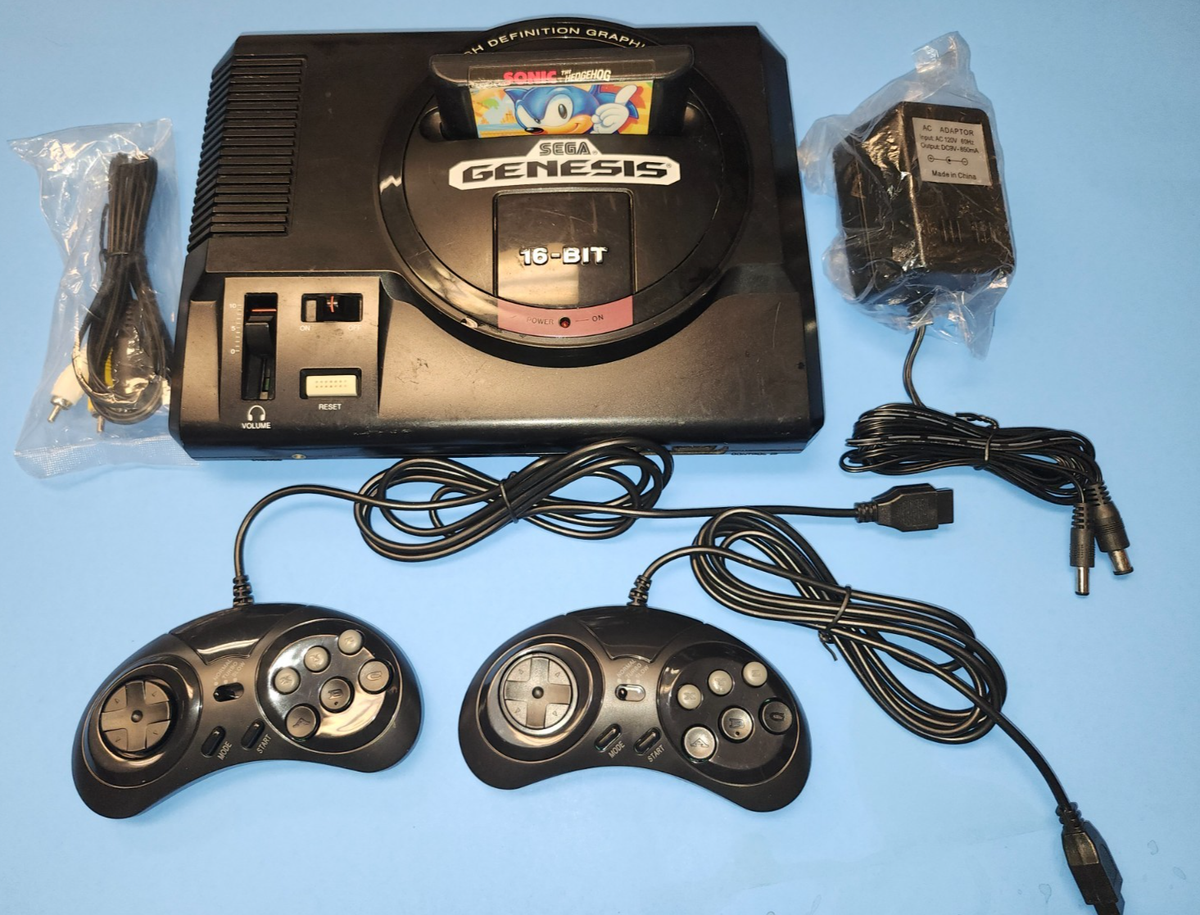 Sega Genesis 16-bit model 1 (1601) w/2-controllers, Sonic Game