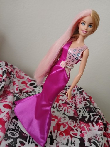 2023 Barbie Cutie Reveal Cozy Cute Tees Slumber Party Doll●in 2000s Era PinkGown
