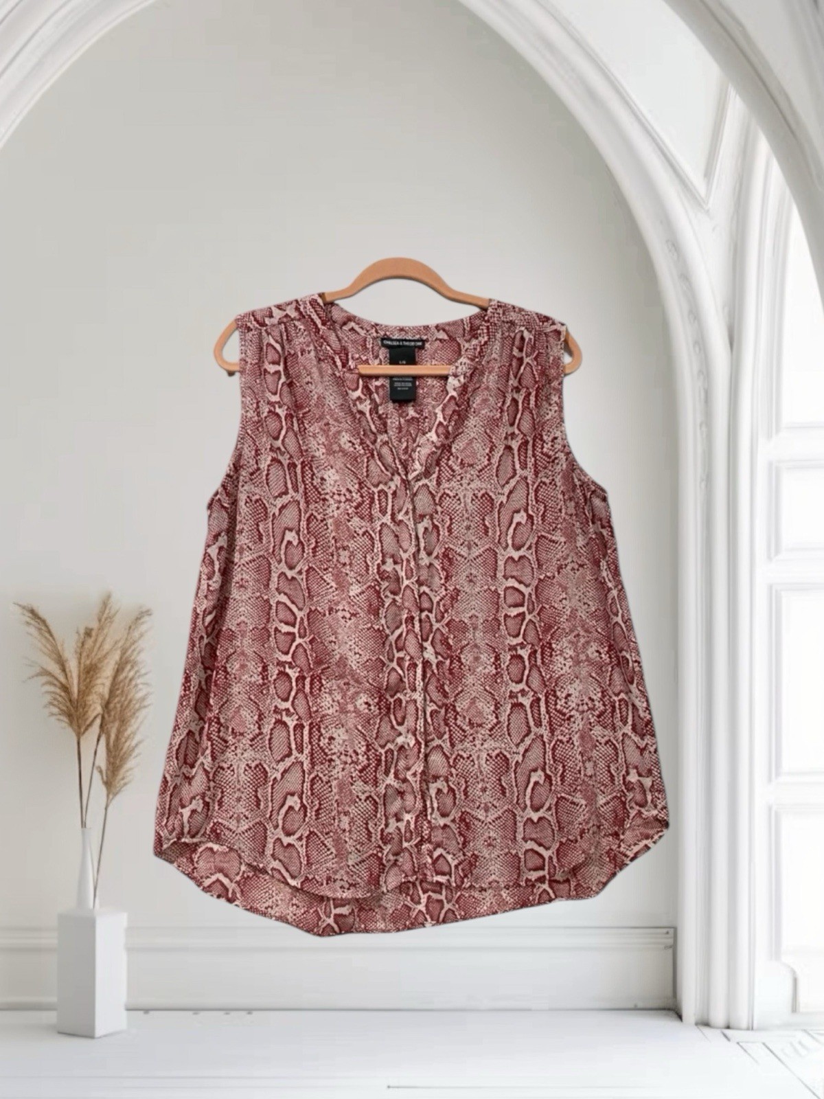 Chelsea & Theodore Snakeskin Print Sleeveless Top Women’s Size Large