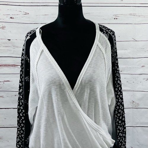 Top termico Free People Auxton avvolgente davanti manica lunga taglia M - Foto 3 di 11
