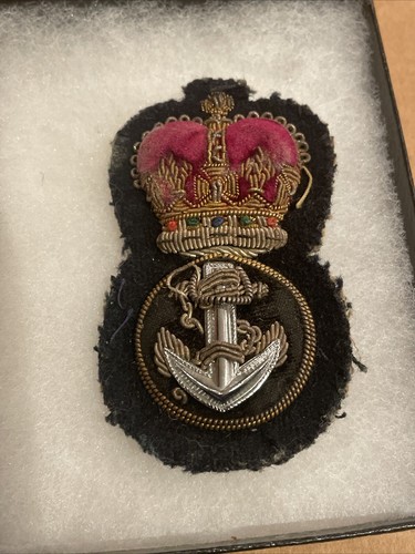 Post WWII British Royal Navy Officer Heavily Padded Bullion Cap Badge Patch