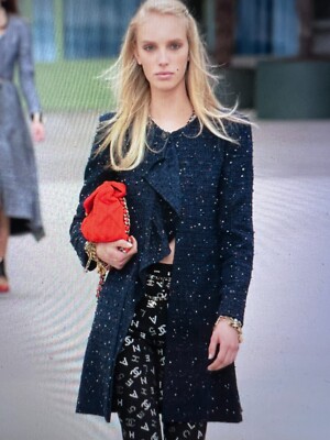 CHANEL 20C NEW TAGS BLUE TWEED JACKET 100 MULTICOLOR CC BEADS CC BUTTONS 38  14K