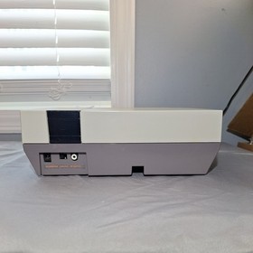 Nintendo NES-001 Console System w/ 1 Controller & Zapper &ndash; Untested *