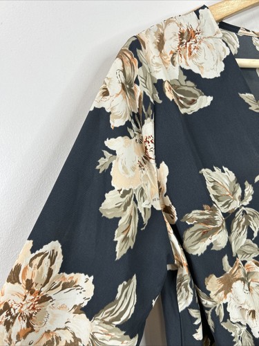Lulus Women’s L Grayish Blue Prairie Daydream Washed Floral Print Romper - Picture 6 of 15