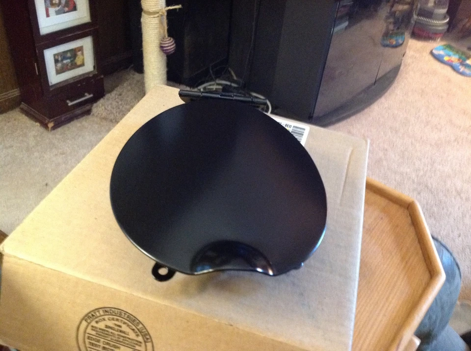 Puerta de combustible nueva OEM FORD 2005 2006 2007 ESCAPE & MERCURY MARINER Foto 3 de 4