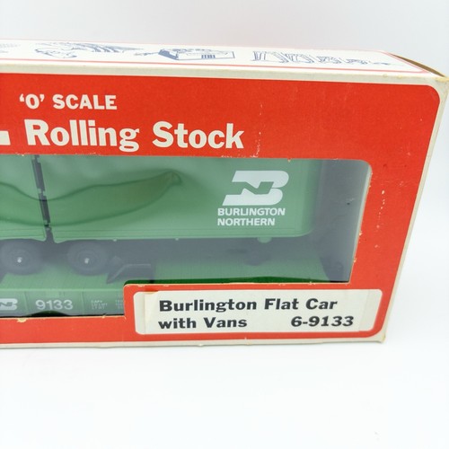 NUEVO Lionel 6-9133 Burlington Northern Flatcar Flatcar Flatcar con remolque furgonetas calibre O - Imagen 3 de 6