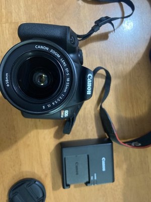 Canon EOS Rebel T7 DLSR Camera 18-55 mm lens, Charger and Battery