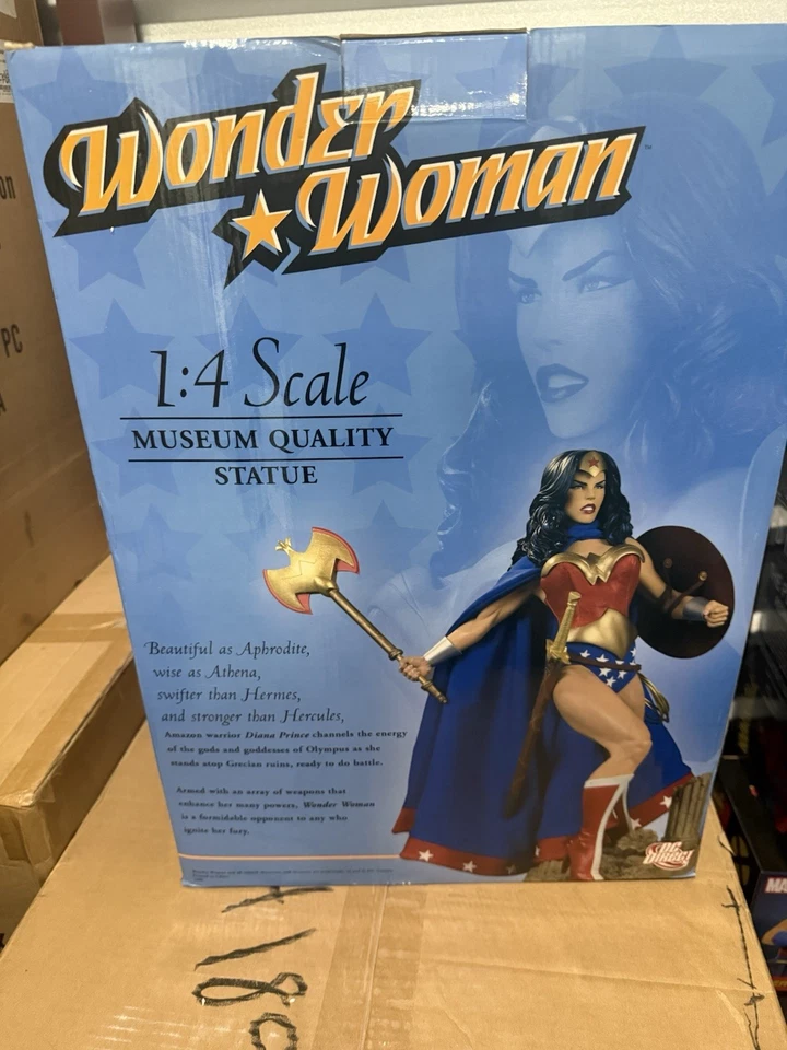 Wonder Woman 1:4 Scale Museum Quality Statue 439/1400 by DC DIRECT w/ Box, COA - Image 2 of 4