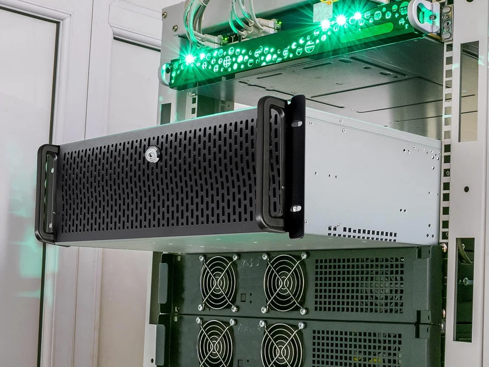 4U Server Chassis 11 Bay Server Case 8X 3.5 + 3X 5.25 HDD, ATX, Rackmount Server - Image 2 of 4