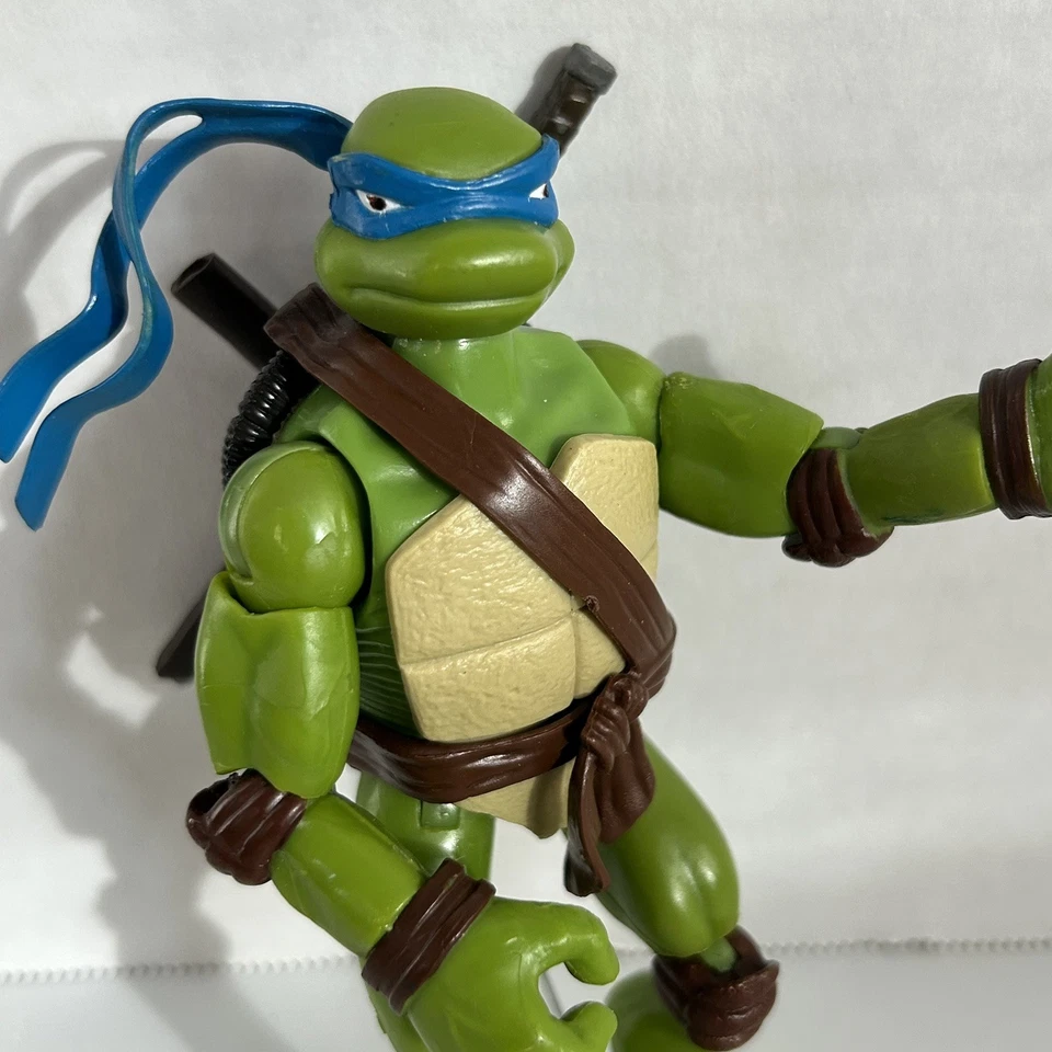 Figura de 6" Playmates 2006 TMNT Película Teenage Mutant Ninja Turtles Leonardo Foto 3 de 4