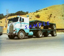 8X10 color semi-truck photo  - WFL APOLLO flats, taken at the Grapevine brake ck