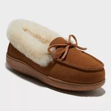 dluxe by dearfoams Women's Shearling Moc Fur Casing Slippers