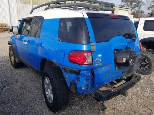 07 2007 TOYOTA FJ CRUISER BLUE DASH BEZEL SURROUNDING RADIO AND TEMP CONTROL - Picture 9 of 12
