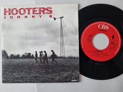The Hooters - Johnny B 7'' Vinyl/ CV Beatles - Lucy in the sky with diamonds