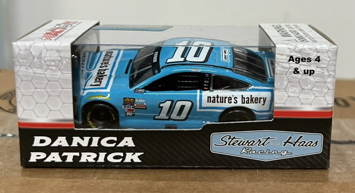 Danica Patrick NASCAR Diecast Racing Cars 2017 Vehicle Year for