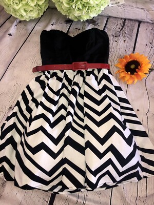 red black and white homecoming dresses Fashion Two Piece Sleeveless Long Red Prom Dress, V-Neck Formal Dresse –  morievent