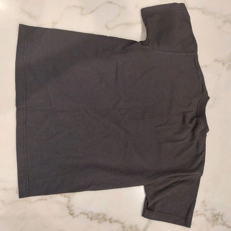 Camiseta gráfica masculina infantil BATMAN Dark Knight manga curta grande (10/12) preta - Imagem 4 de 4