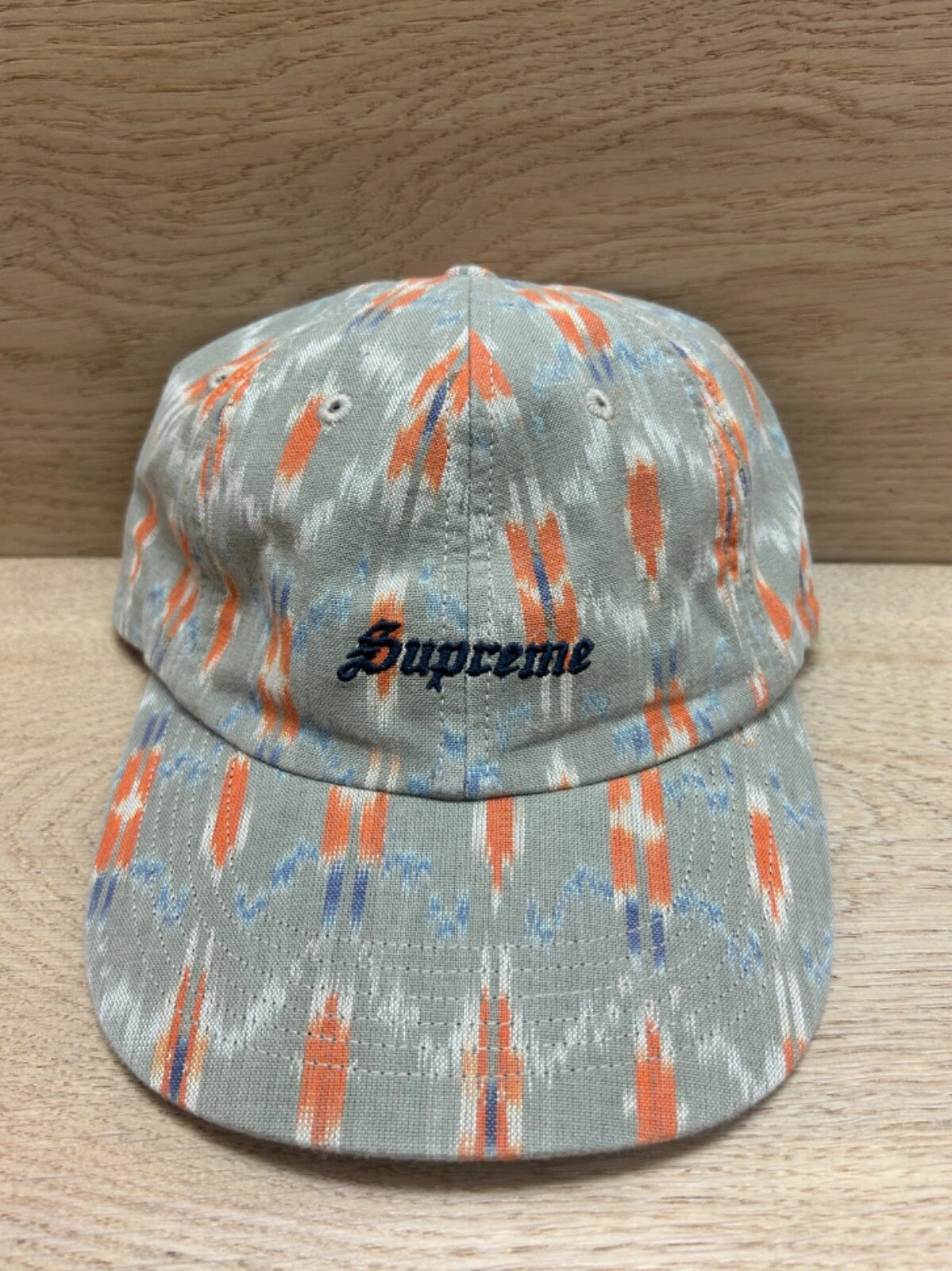 CHAPEAU SUPRÊME IKAT TAN 6 PANNEAUX / RÉGLABLE / SS21 / 100% AUTHENTIQUE