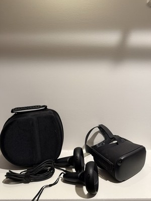 Meta Oculus Quest Standalone VR W/ Case and Charger Tested Working
