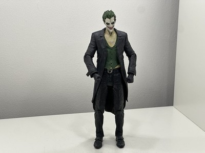 DC Batman: Arkham Origins PVC Action Figur Joker 17,7 cm. Zustand siehe Fotos 