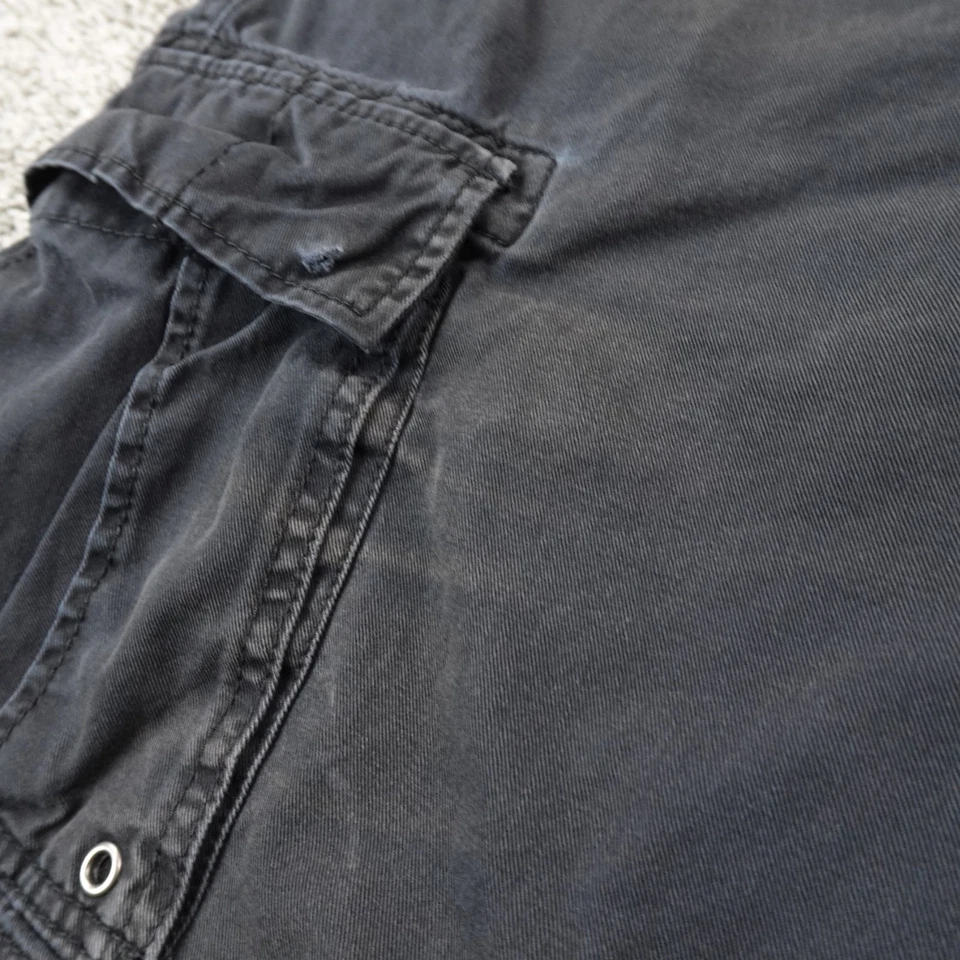 Pantalones Cortos De Colección Levis Para Hombres 38 Negros Carga Utilidad Senderismo Trabajo Patín Grunge Desvanecimiento Y2K Foto 2 de 4