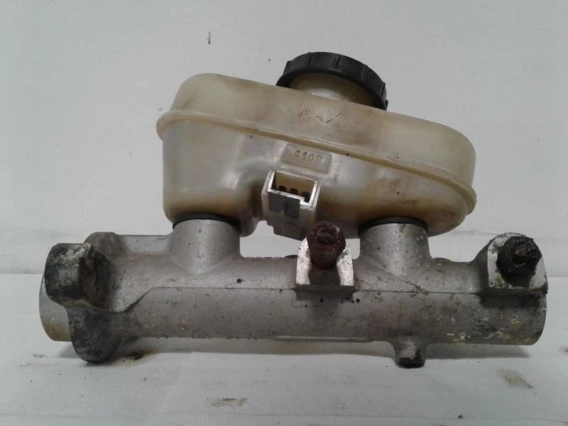 制动主缸不包括警察套装适用于 95-96 Crown VICTORIA 577035 — 第 3/4 张图片