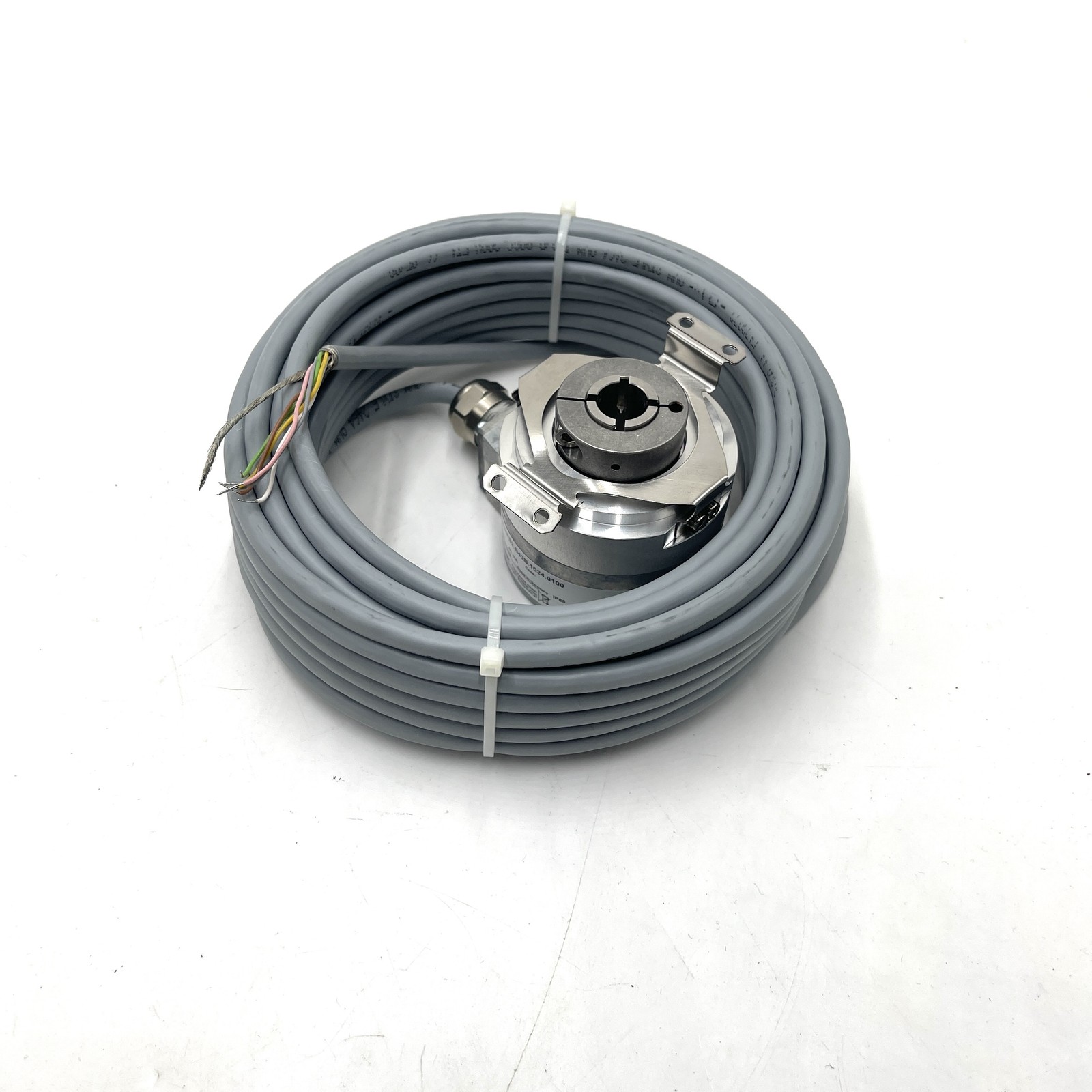 Incremental Encoder 8.5834FS2.B42B.1024.0100 Kubler 45mA 10-30VDC IP65 1024ppr