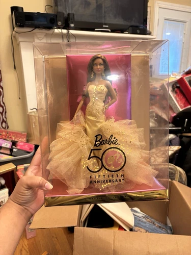 GOLD GLAMOUR 50TH ANNIVERSARY BARBIE DOLL 2008 MATTEL N4981 NRFB