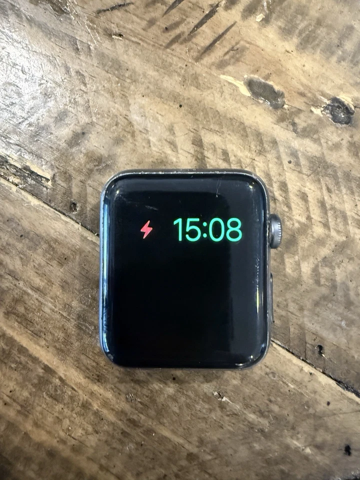 FOR PARTS *** Buttons Stuck! Apple series 3 Watch * 42mm * GPS* - Image 2 of 4