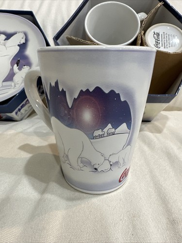 Sakura Coca-Cola Stoneware Christmas Polar Bear Family Mugs & Plates - Picture 7 of 11