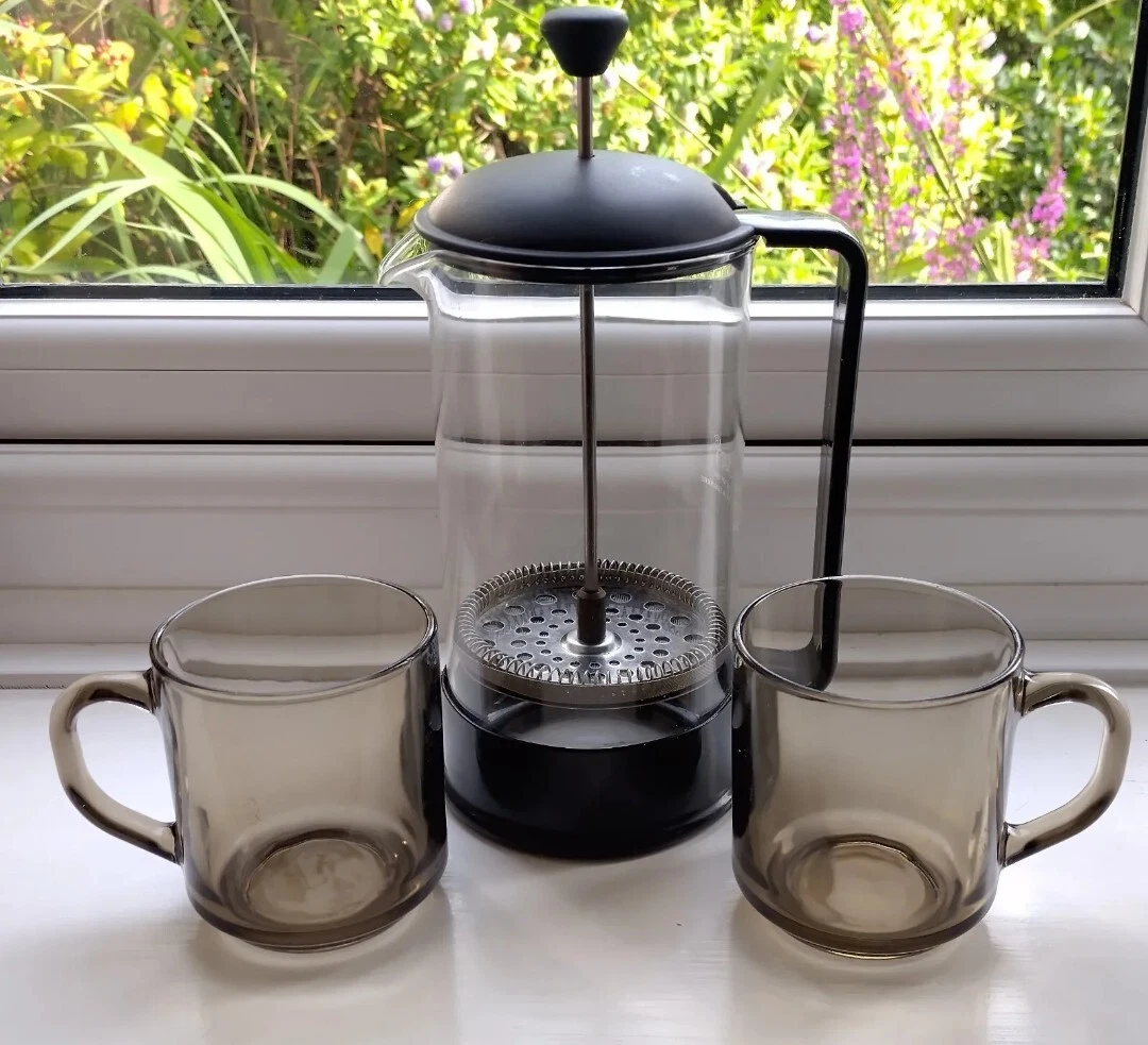 Bodum Cafetière French Press Coffee Pot 1 litre & 2 Arcoroc Smoked Glass Cups