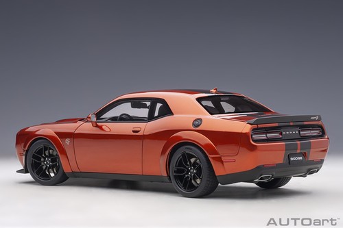 Dodge Challenger SRT Hellcat Widebody Cinnamon Stick 2020 AutoArt 71736 - Picture 3 of 16